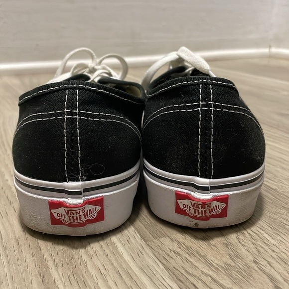 Vans - Picture 4 of 4